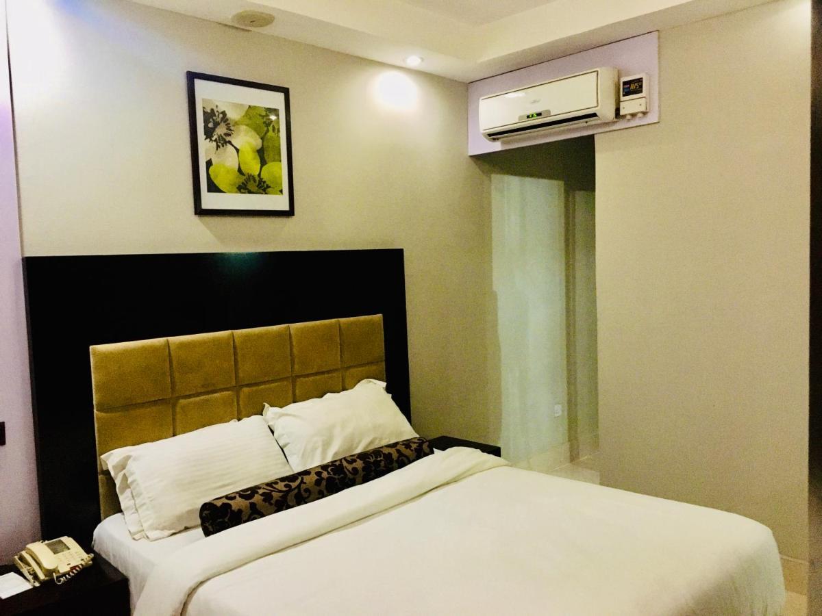 BW Starfire Hotel Ikeja Dış mekan fotoğraf