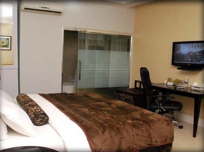 BW Starfire Hotel Ikeja Dış mekan fotoğraf