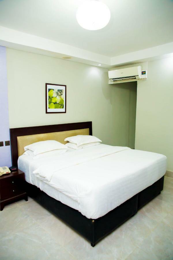 BW Starfire Hotel Ikeja Dış mekan fotoğraf